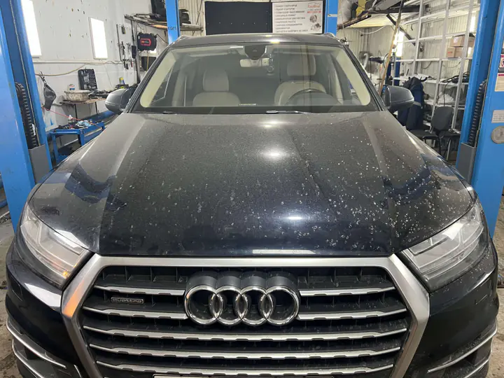 Audi Q7 в сервисе
